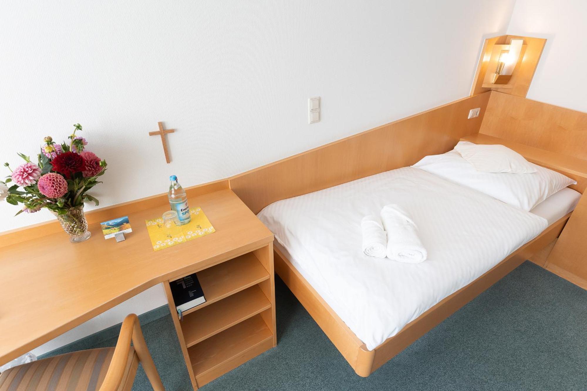 Evangelische Diakonissenanstalt Frühstückspension